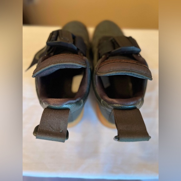 Air Force One Utility Men’s Shoes, size 9.5 - Picture 5 of 10